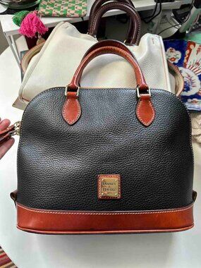 EUC Dooney & Bourke Black Pebbled Florentine Leather ZIPSatchelBag No strap